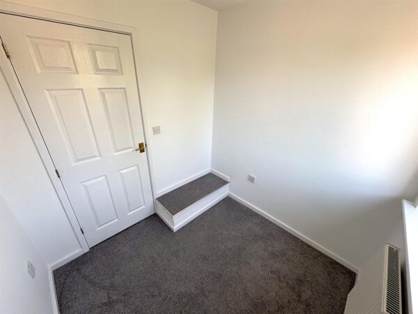 Lowry Close, Corby