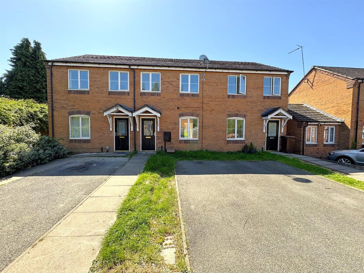 Lowry Close, Corby