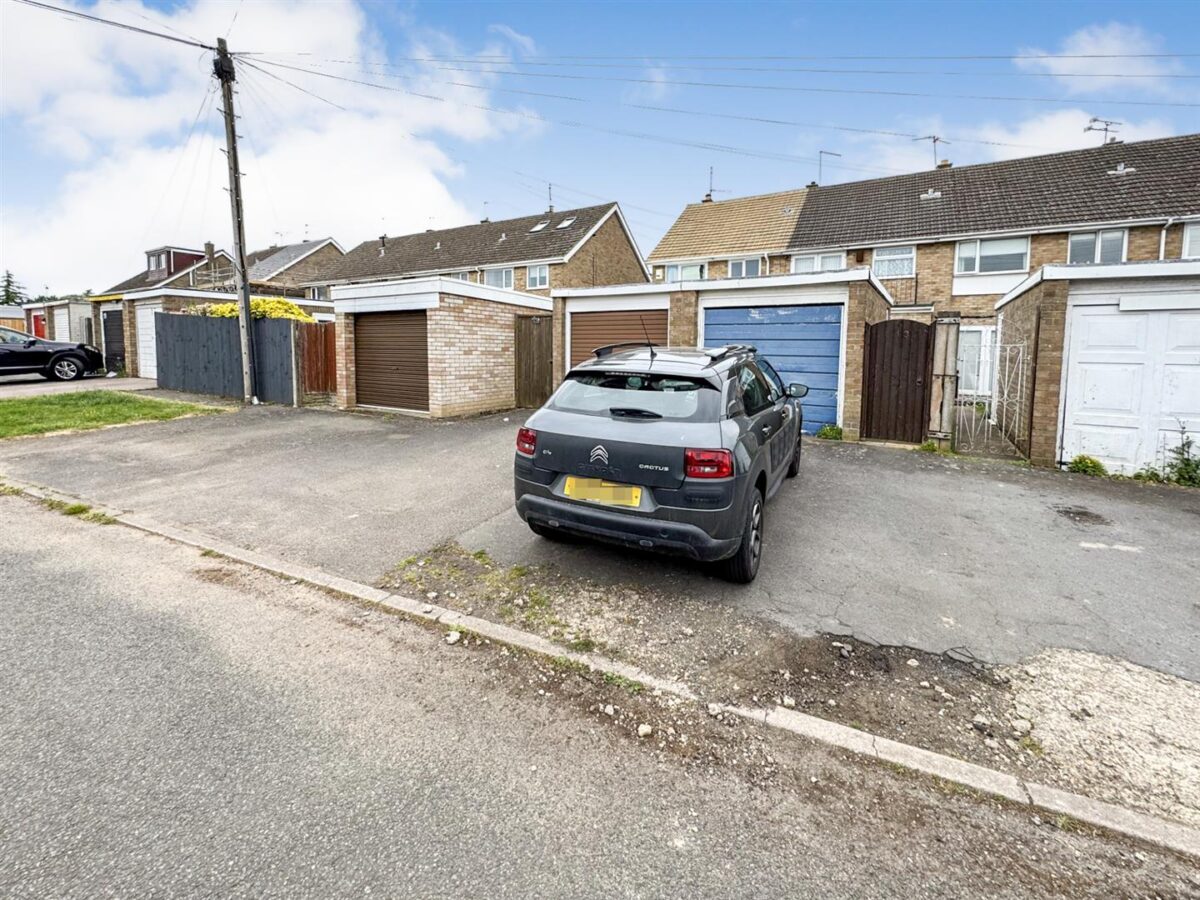 Clwyd Walk, Corby