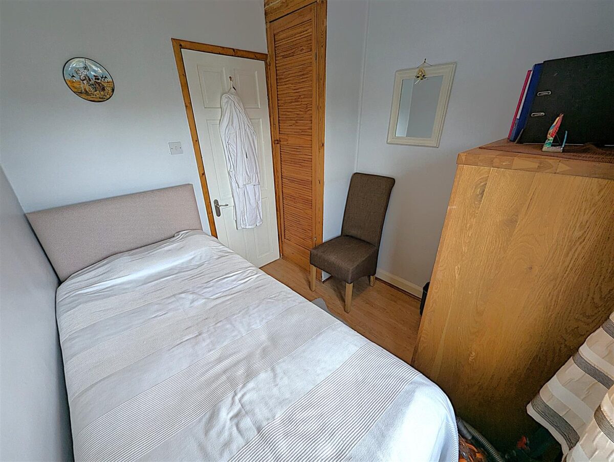 Springfield Grove, Corby