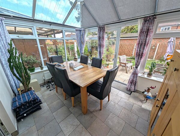 Springfield Grove, Corby