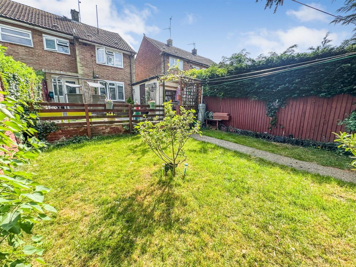Blake Road, Corby
