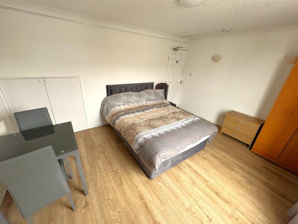 Trent Road, Corby