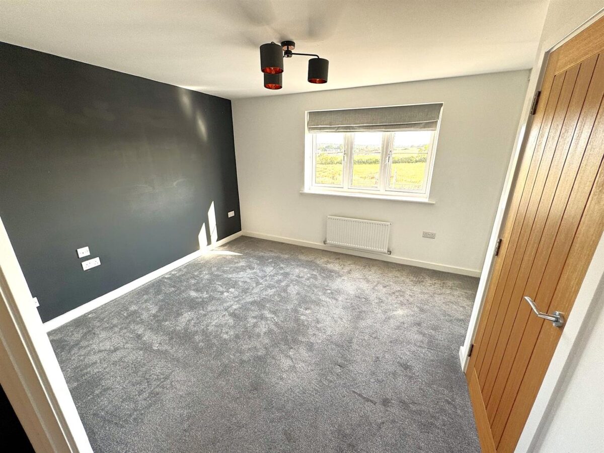 Kennard close, Corby