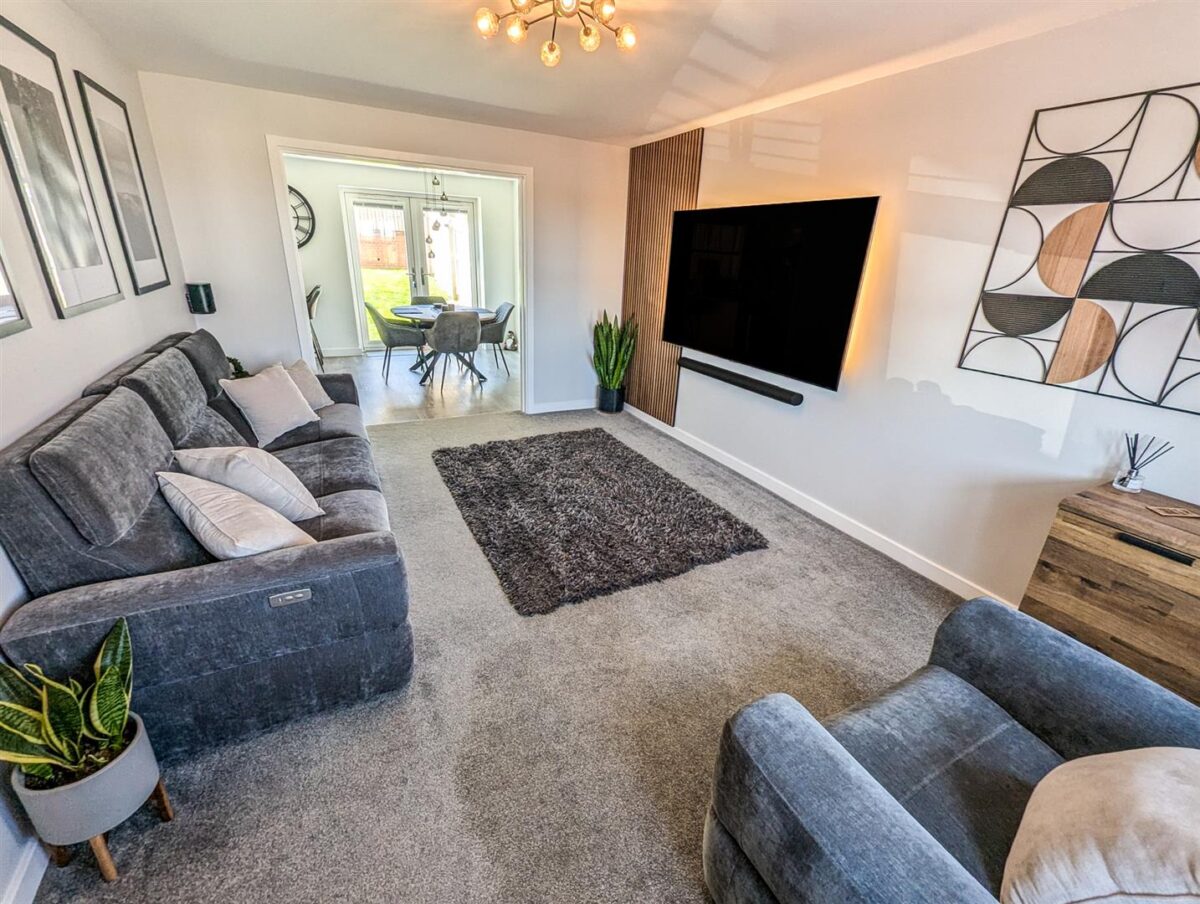 Kennard close, Corby