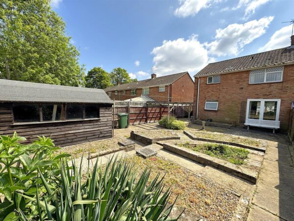 Caythorpe Square, Corby