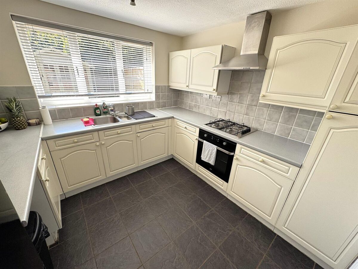 Sycamore Drive, Desborough, Kettering