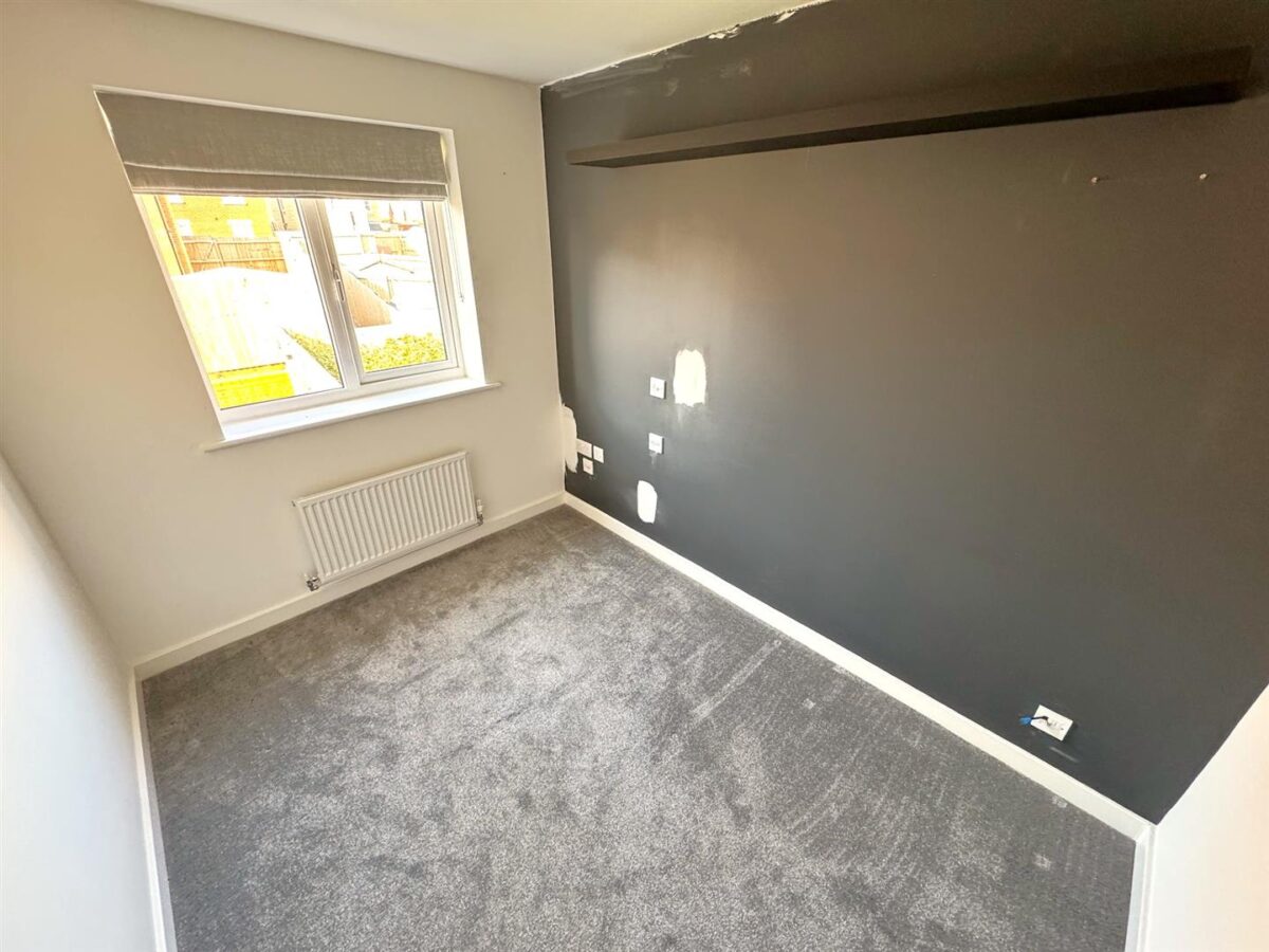 Kennard close, Corby