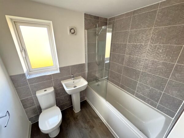 Kennard close, Corby