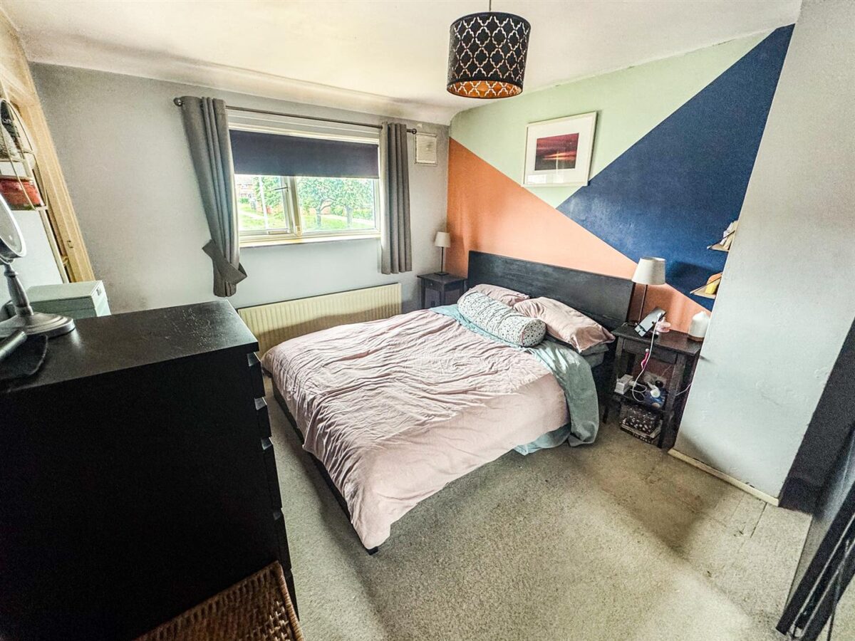 Kingsthorpe Avenue, Corby