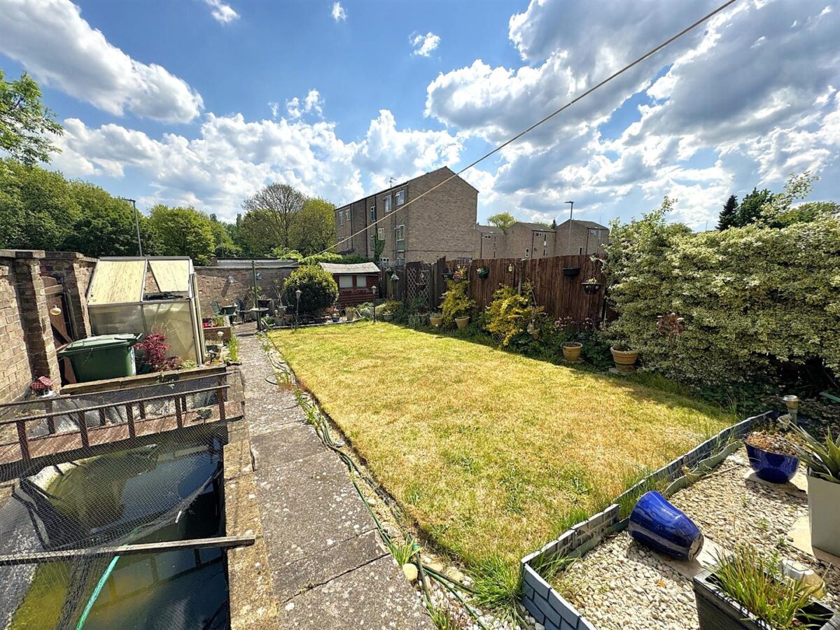 Kensington Walk, Corby