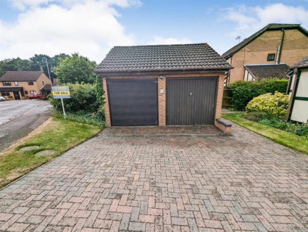 Briery Close, Great Oakley, Corby