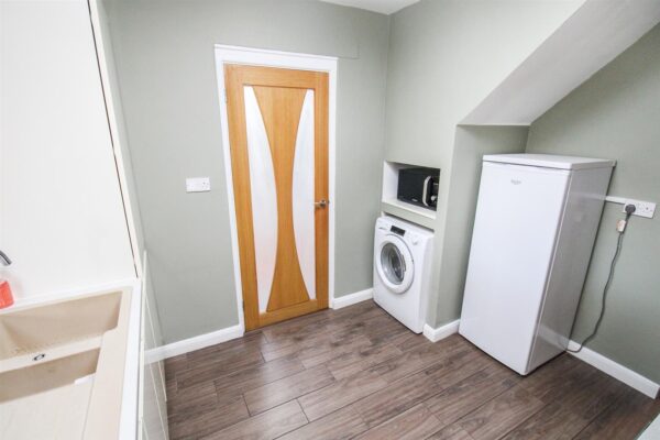 Westfields Road, Corby