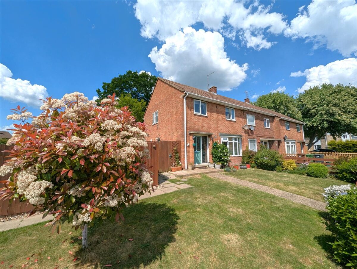 Farmstead Road, Corby