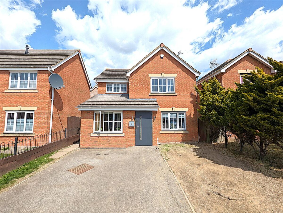 Powys Close, Corby