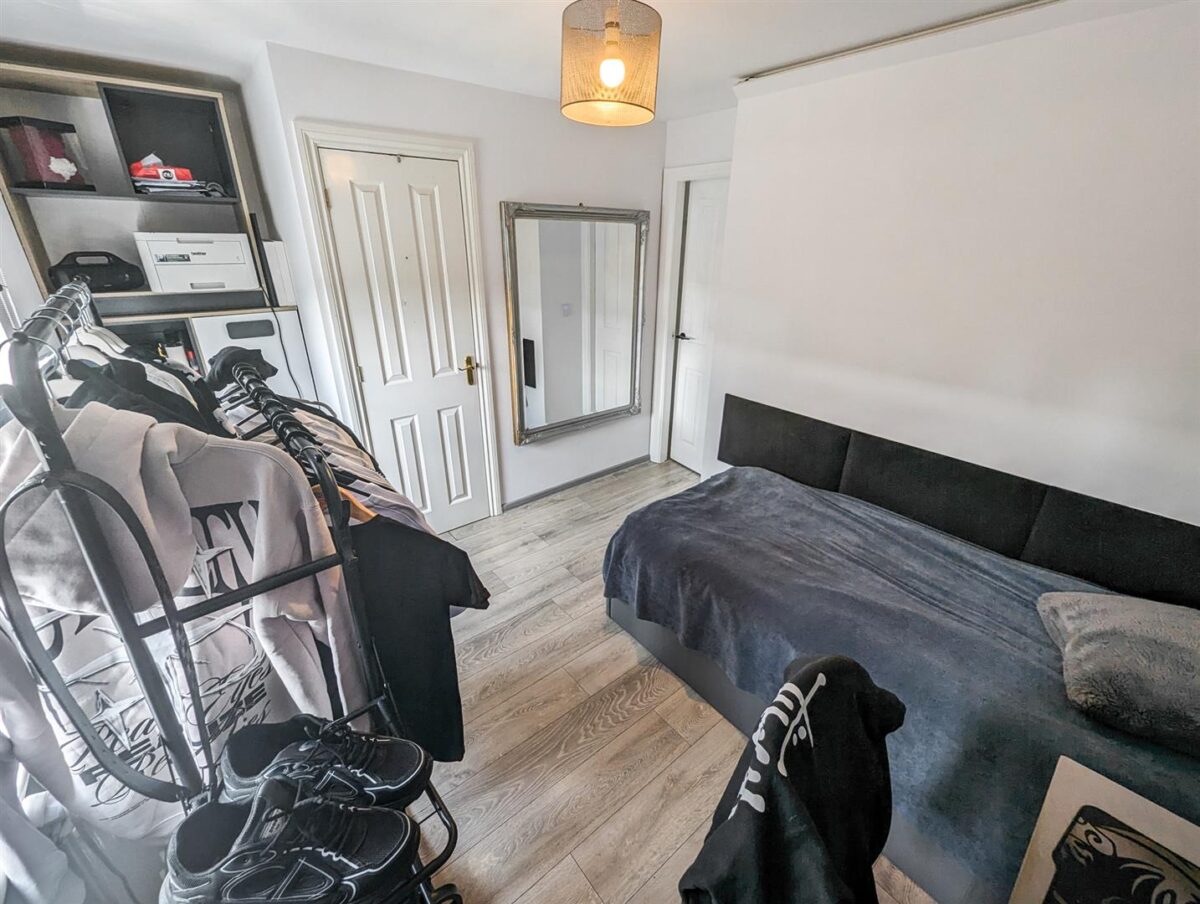 Powys Close, Corby
