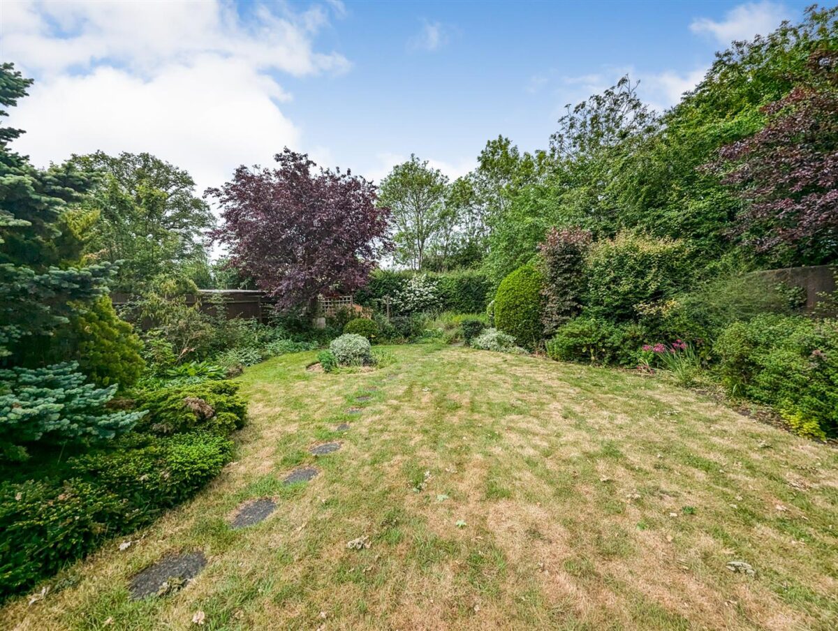 Briery Close, Great Oakley, Corby