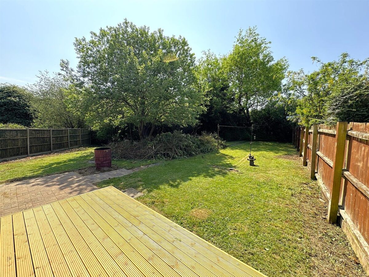 Clovelly Court, Corby