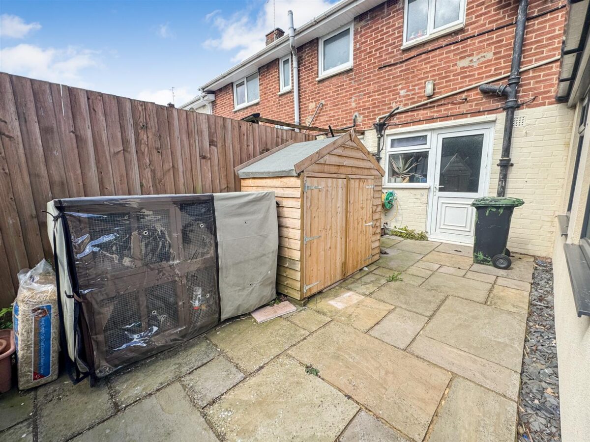 Kingsthorpe Avenue, Corby