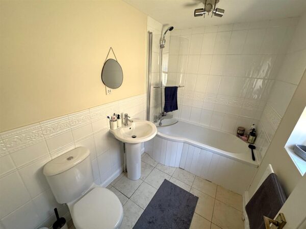 Sycamore Drive, Desborough, Kettering