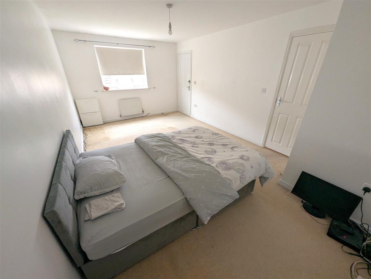 Wren Close, Corby
