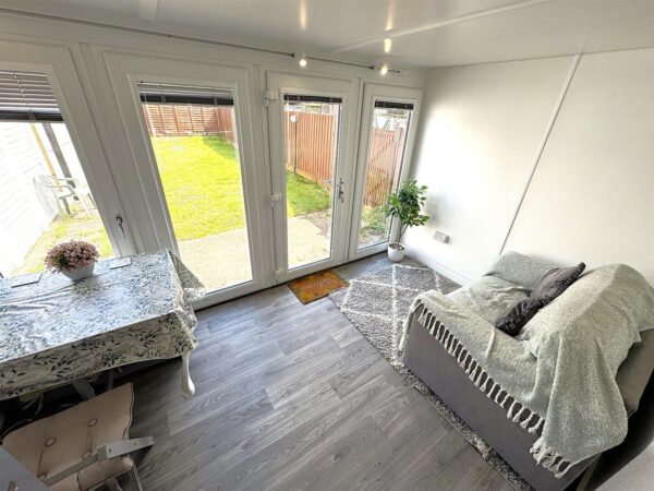 Westfields Road, Corby