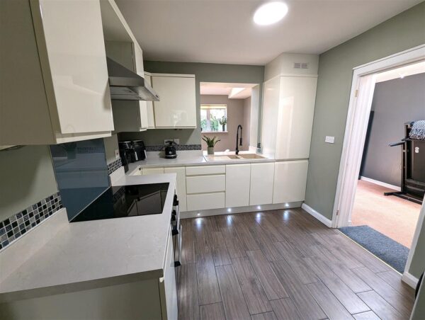 Westfields Road, Corby