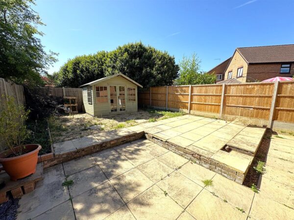 Sycamore Drive, Desborough, Kettering