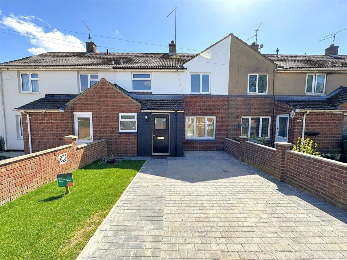 Lynton Grove, Corby