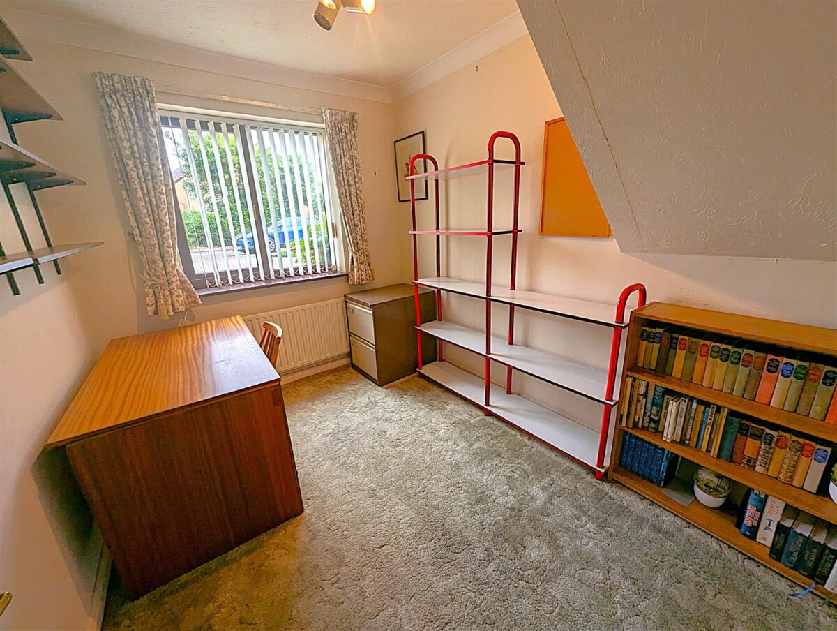 Briery Close, Great Oakley, Corby