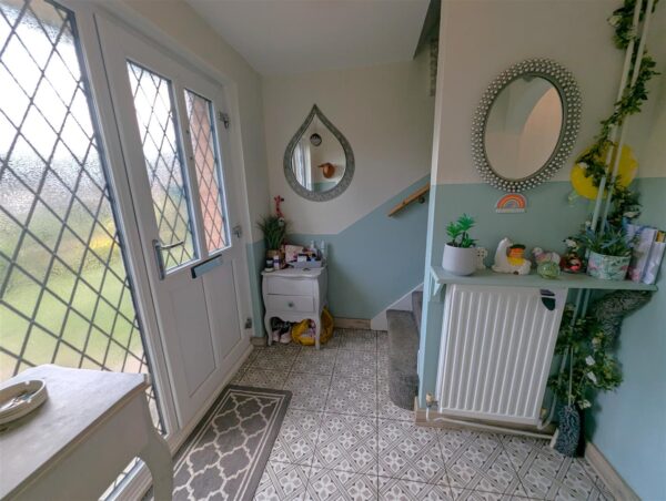 Farmstead Road, Corby