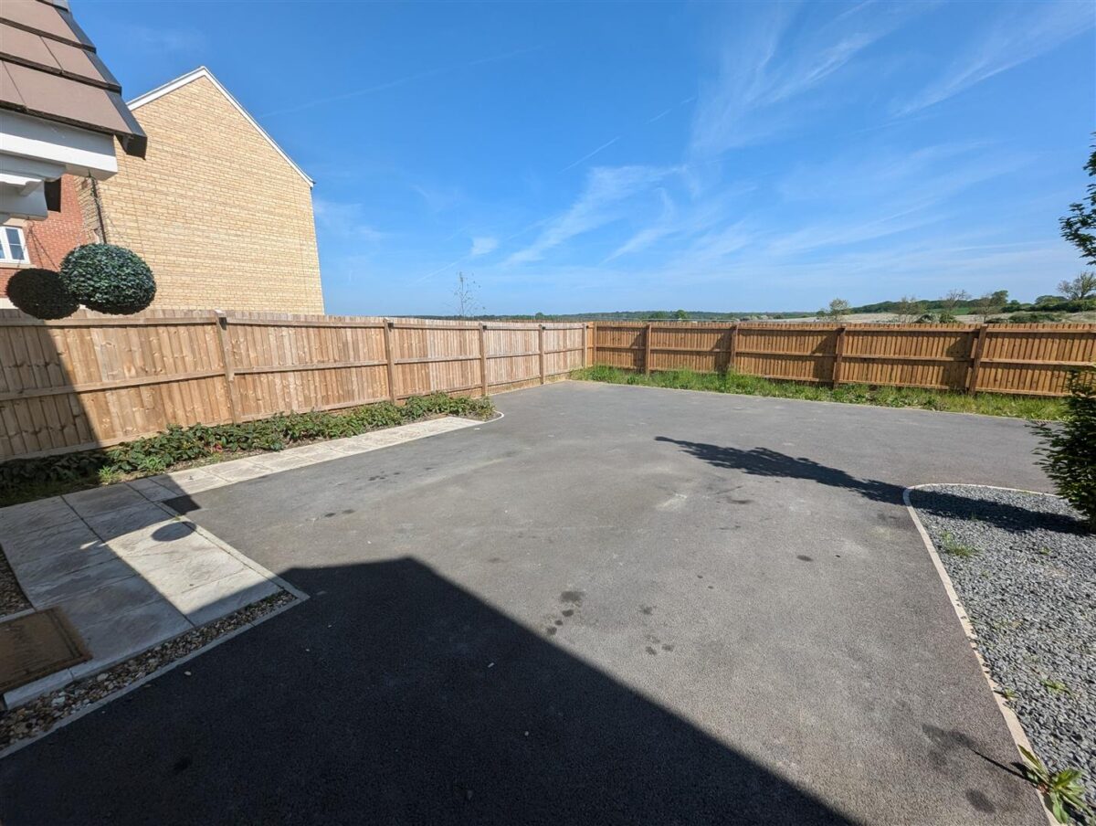 Kennard close, Corby
