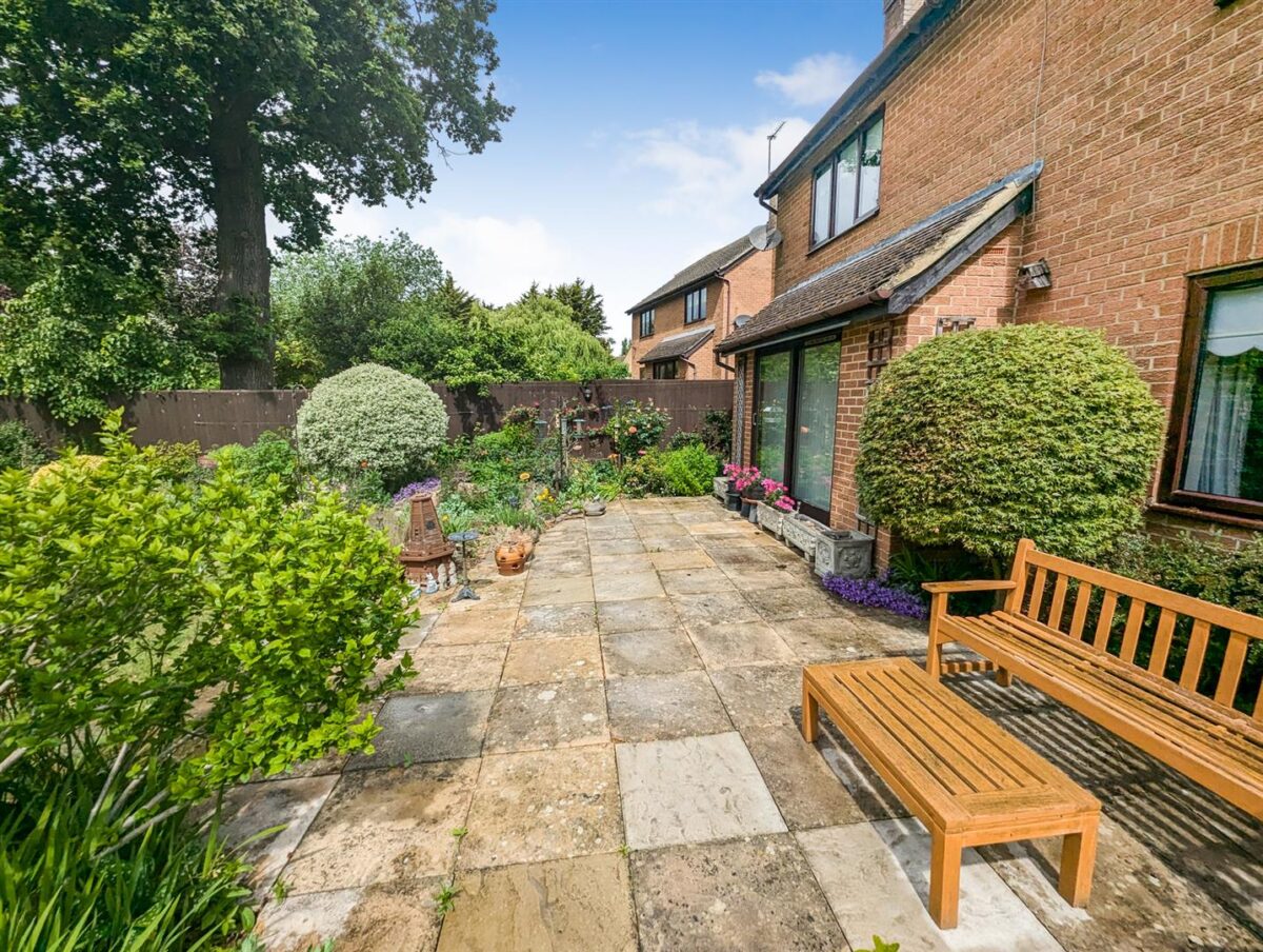 Briery Close, Great Oakley, Corby