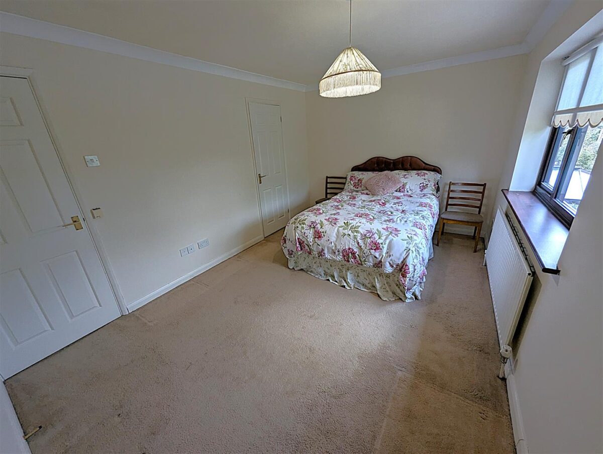 Briery Close, Great Oakley, Corby