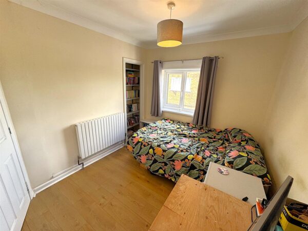 Westfields Road, Corby