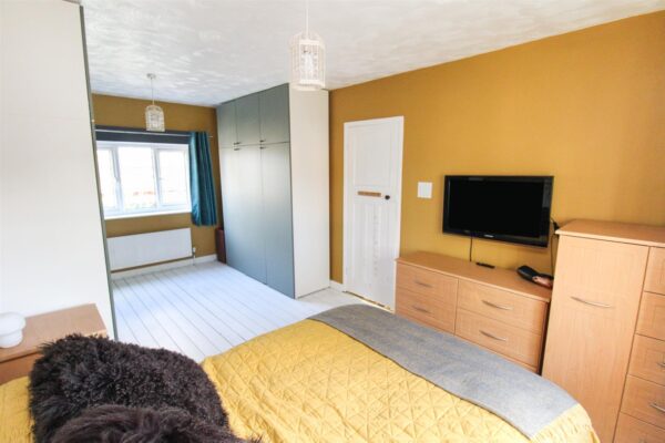Westfields Road, Corby