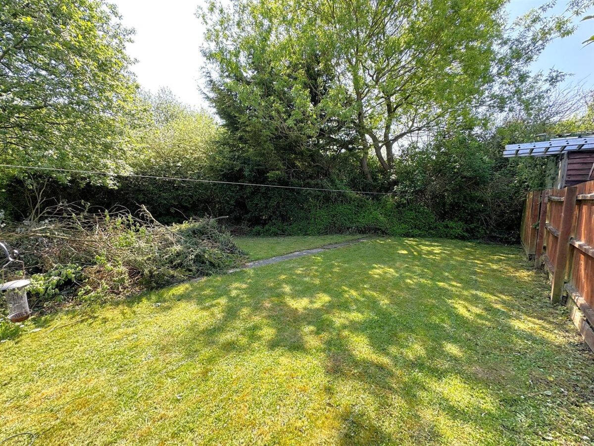 Clovelly Court, Corby