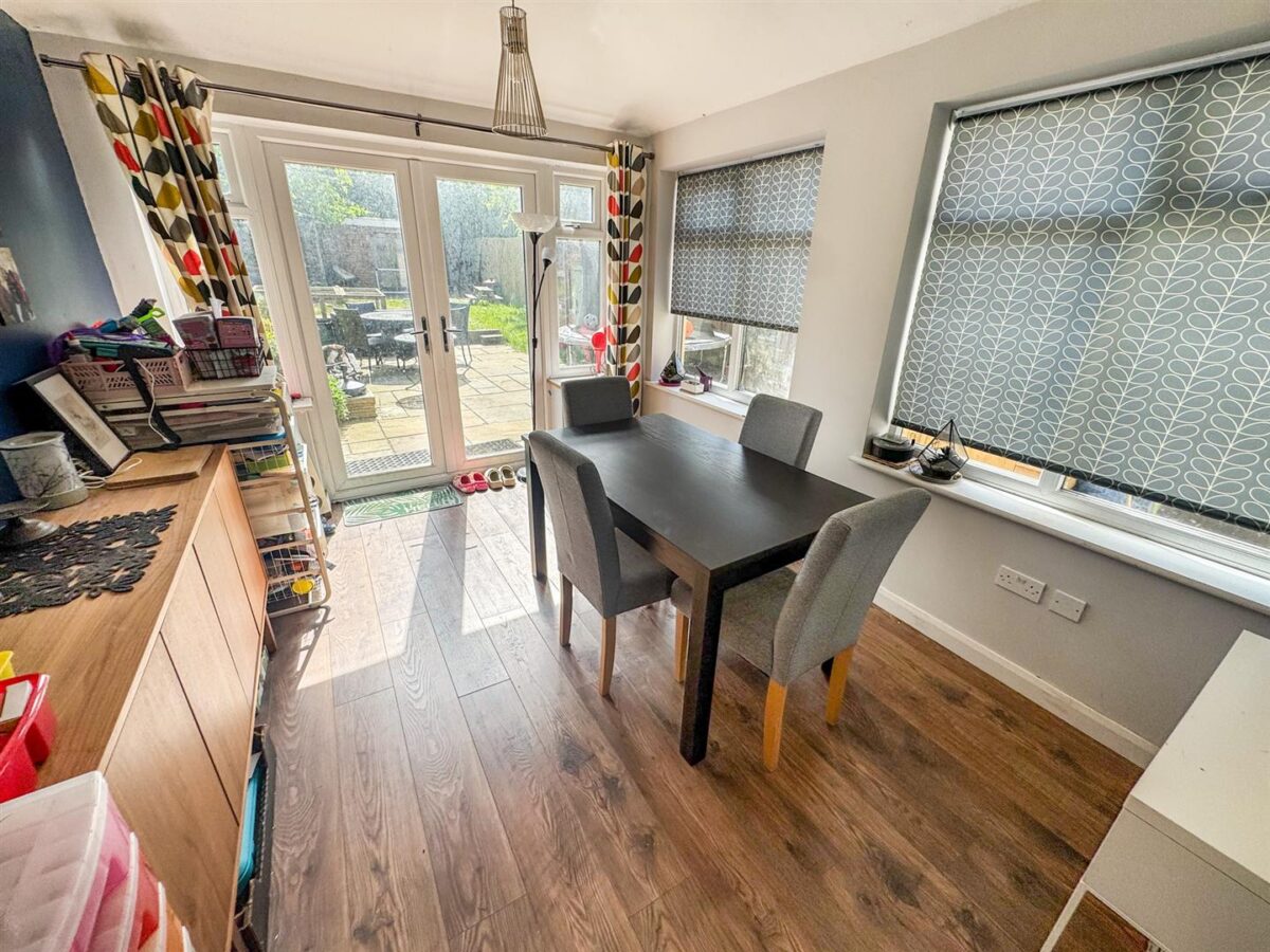 Kingsthorpe Avenue, Corby