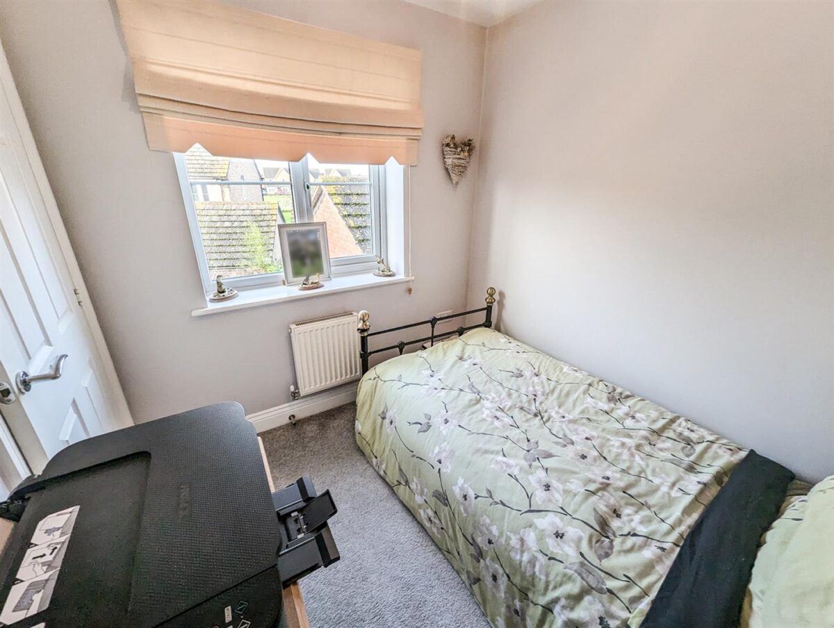 Jackdaw Road, Corby