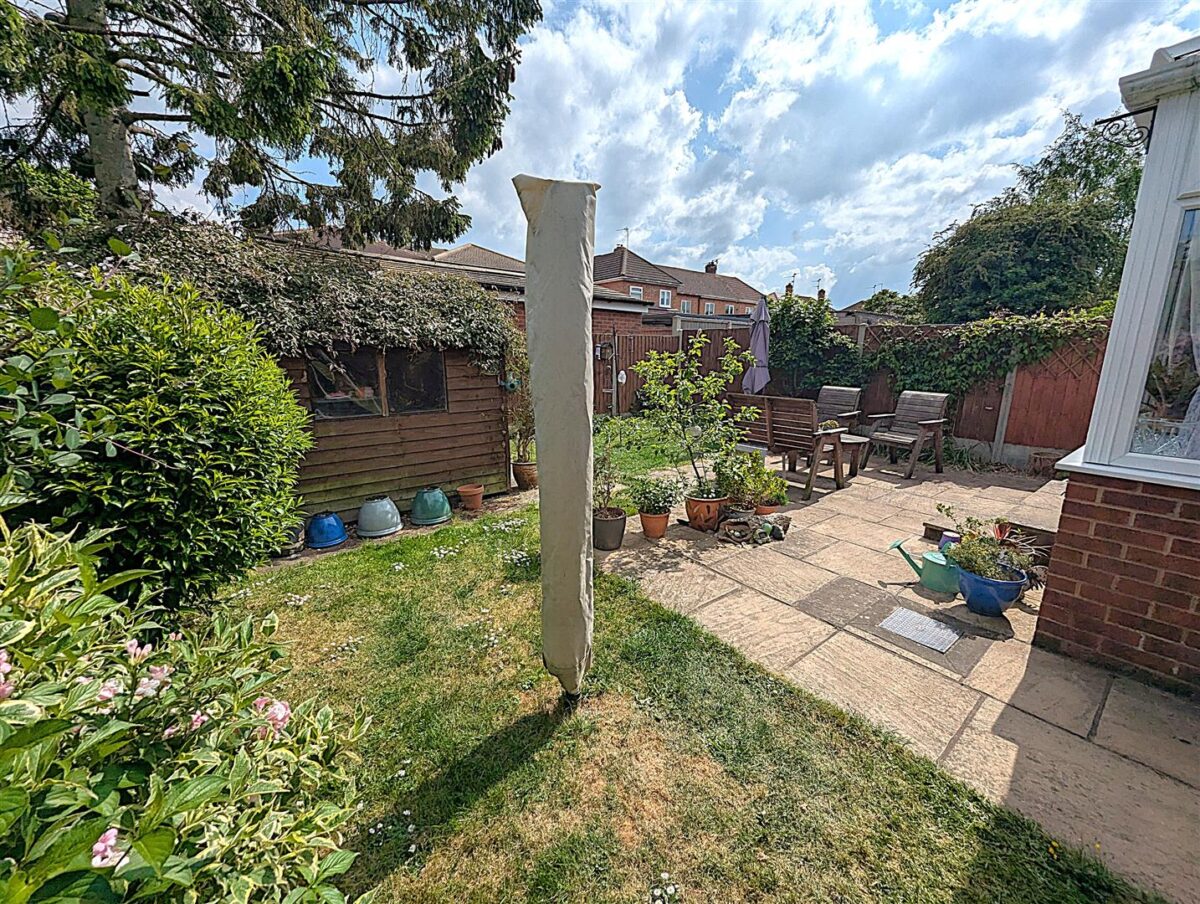 Springfield Grove, Corby