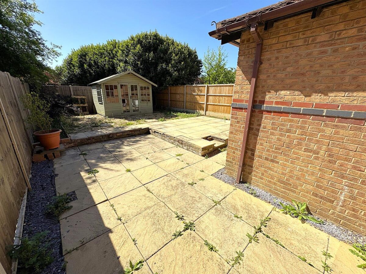 Sycamore Drive, Desborough, Kettering