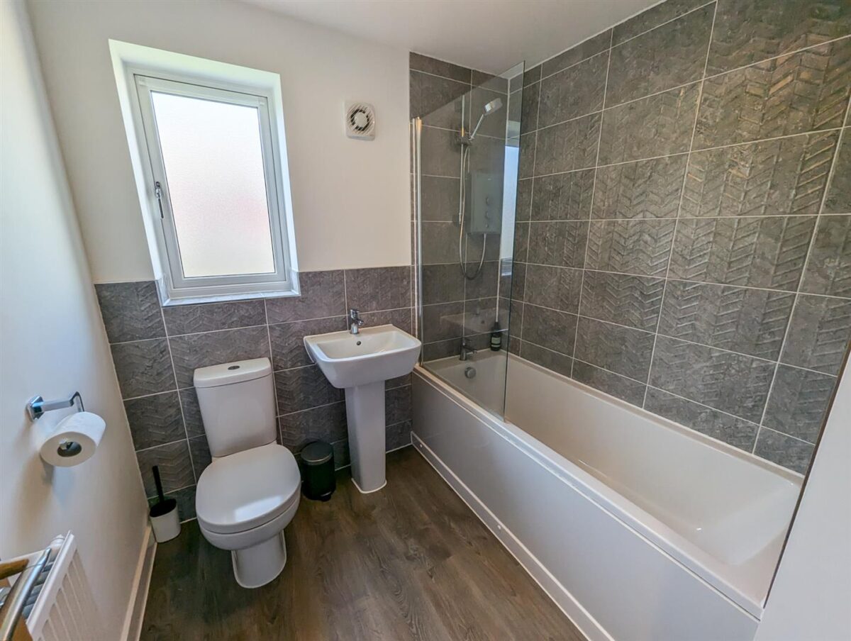 Kennard close, Corby