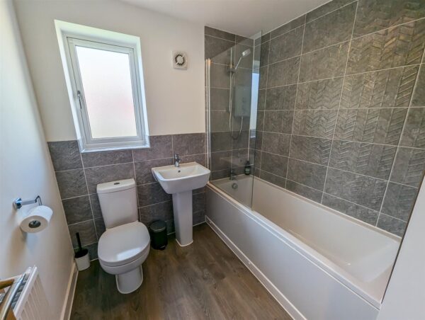 Kennard close, Corby