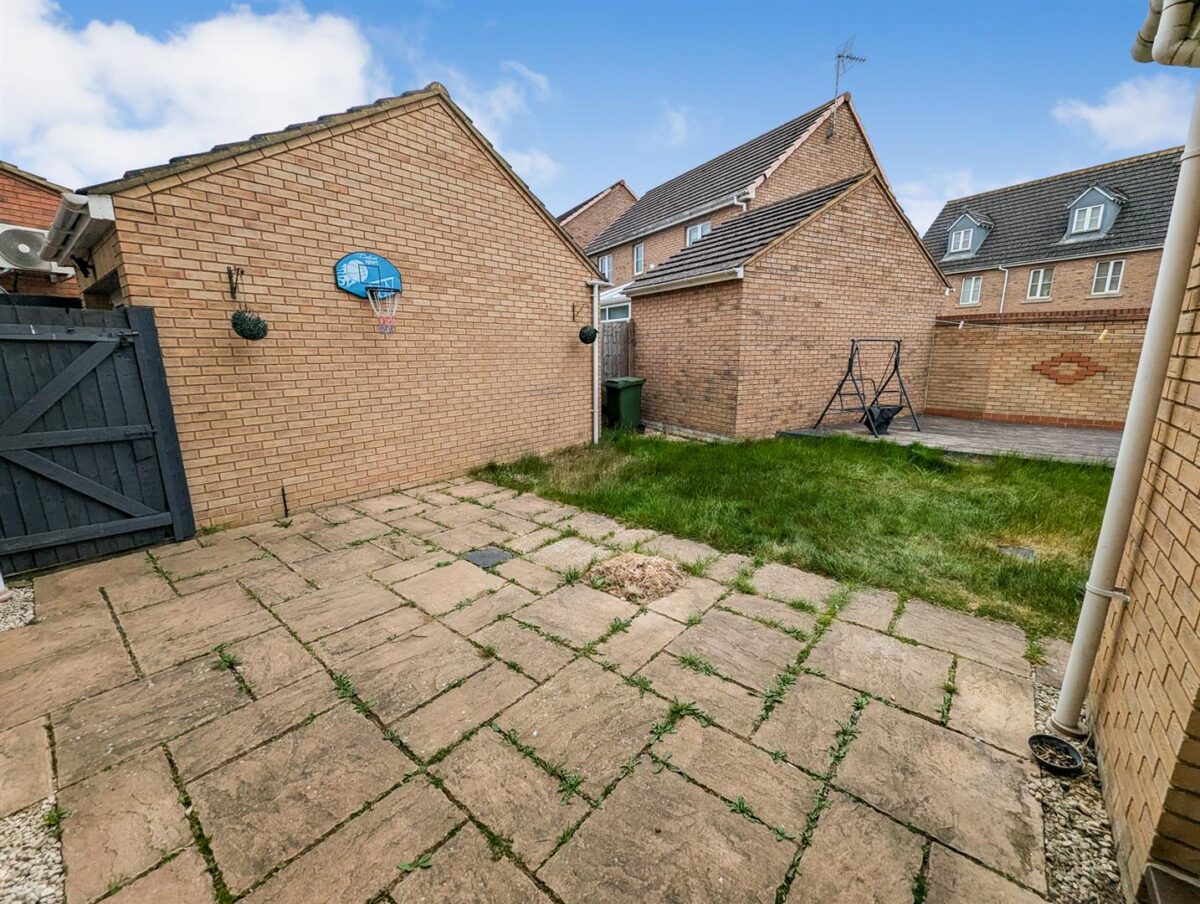 Wren Close, Corby