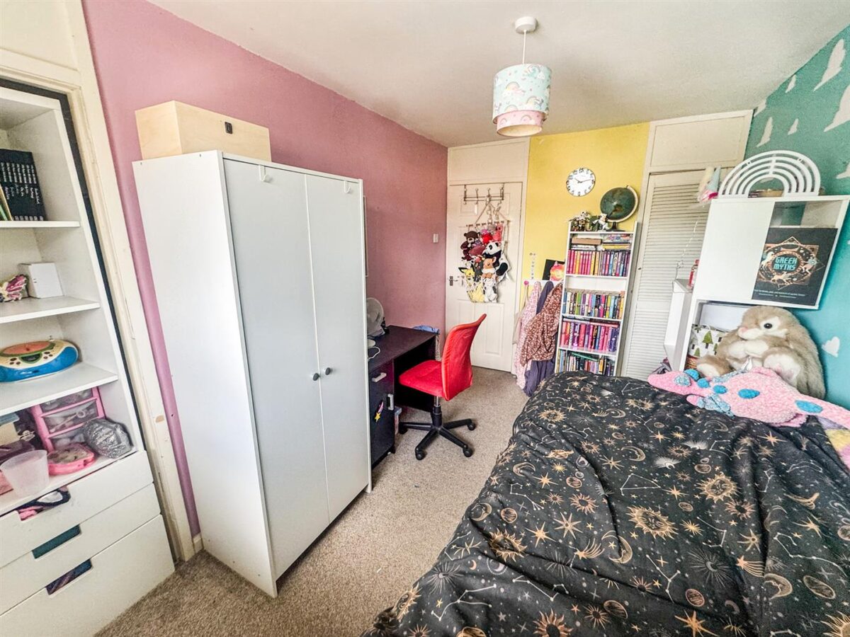 Kingsthorpe Avenue, Corby