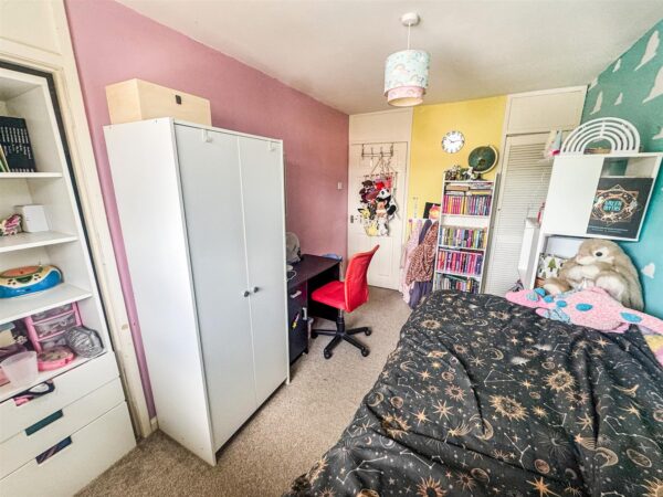 Kingsthorpe Avenue, Corby