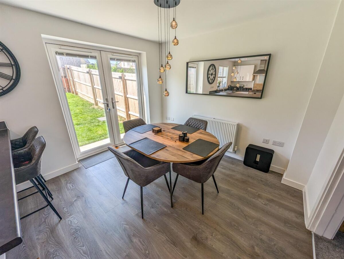 Kennard close, Corby