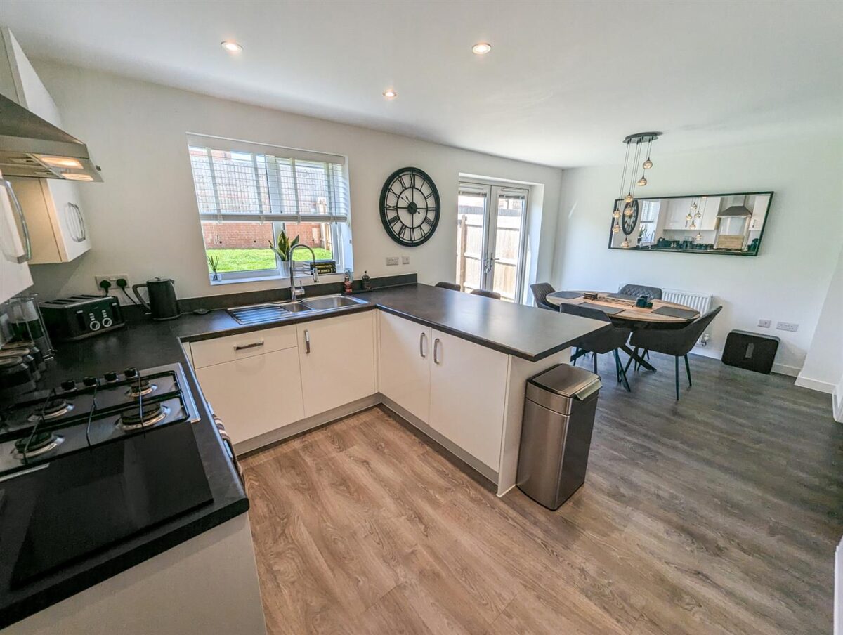 Kennard close, Corby