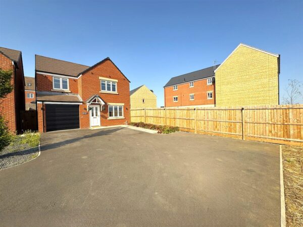 Kennard close, Corby