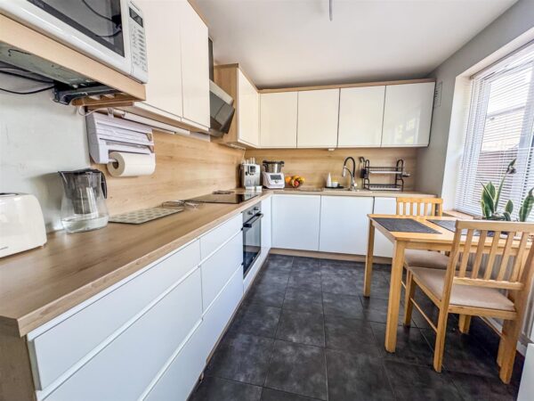 Blake Road, Corby